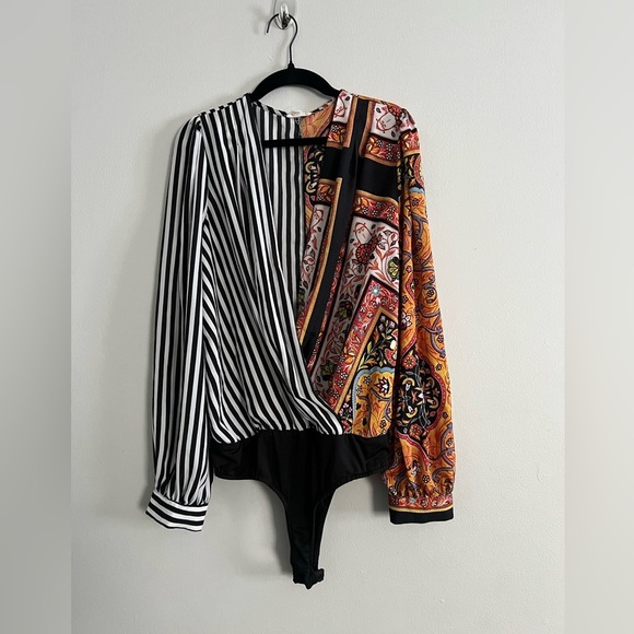 2 pattern bodysuit - Picture 3 of 5